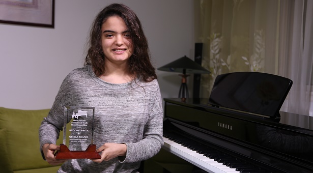 تونسية تتوج بلقب ثاني أفضل عازفة بيانو في العالم