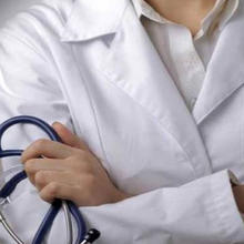 وزارة الصحة تنتدب أطباء للعمل في المستشفيات العمومية بهذه الولايات