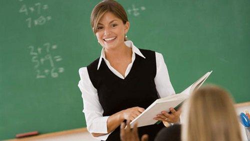 وزير التربية: انتداب 1200 أستاذ و2200 معلم بصفة رسمية قبل السنة الدراسية الحالية