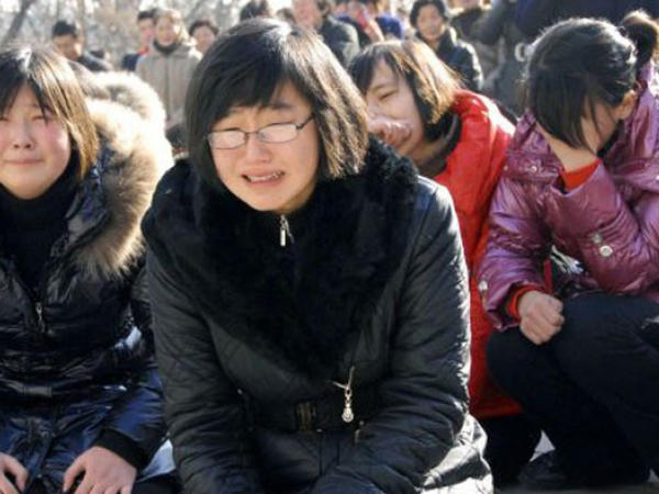 أساتذة لتعليم البكاء في اليابان