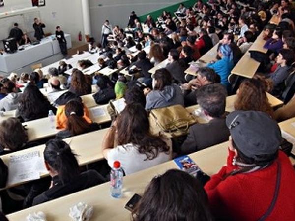 تسجيل81 ألف طالب عن بعد بالجامعات وانطلاق طباعة بطاقاتهم الجامعية