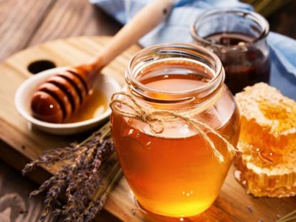 ملعقة يوميا من العسل تكفى لعلاج عدد من المشاكل الصحية