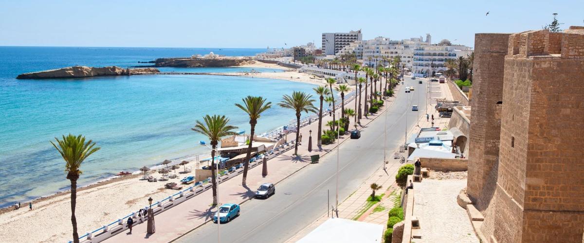 تفاديا لكارثة: والي المنستير يقرر تعليق الدروس ويمنع مراكب الصيد من الإبحار