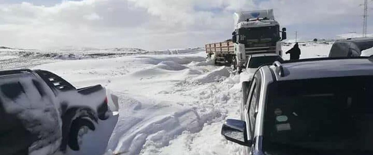 تواصل انقطاع عدد من الطرقات في هذه الولايات