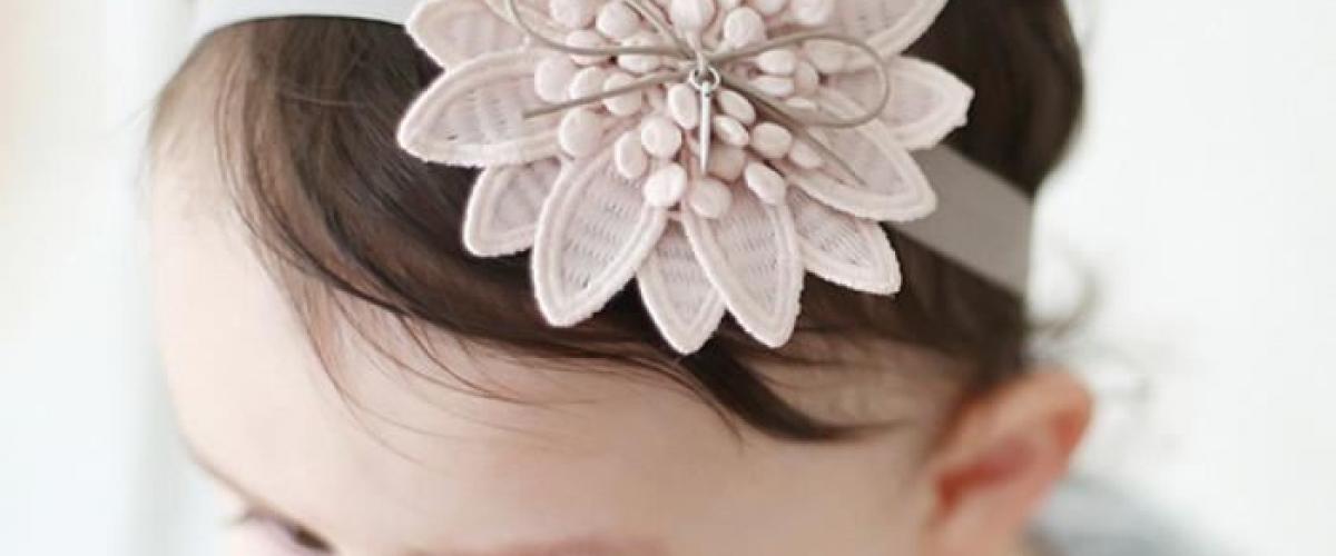 أطعمة تنمي شعر طفلك وتزيد من كثافته