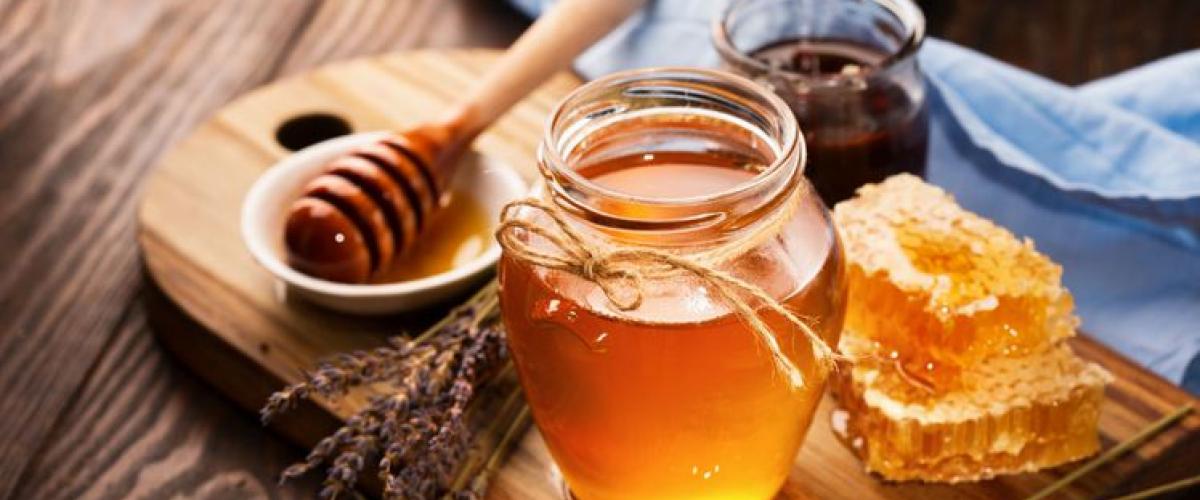 ملعقة يوميا من العسل تكفى لعلاج عدد من المشاكل الصحية