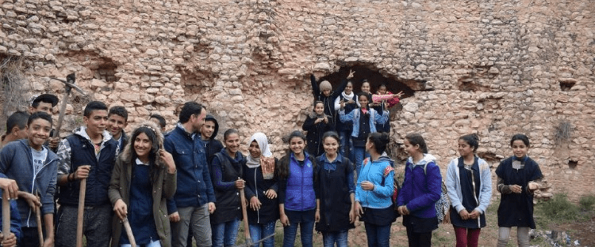 تلاميذ يحولون فسقية تاريخية مهملة إلى مسرح أثري بسيدي بوزيد 