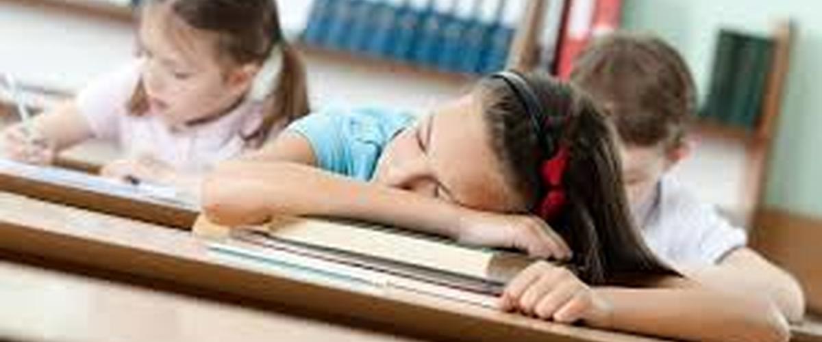 نصائح ضرورية لاستيقاظ أطفالك مبكرا خلال أيام الدراسة