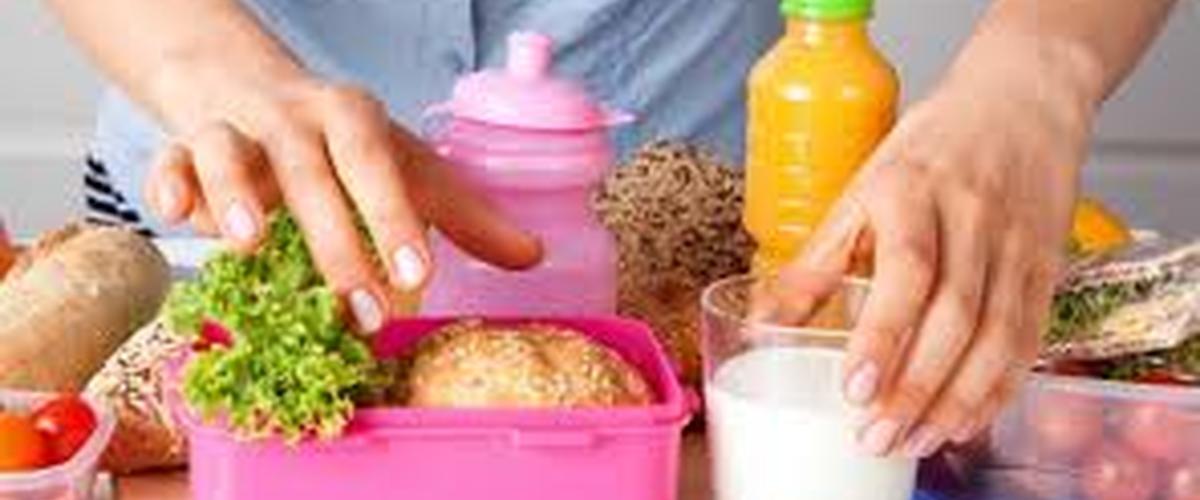كيف تعد وجبة مدرسية متكاملة لطفلك؟