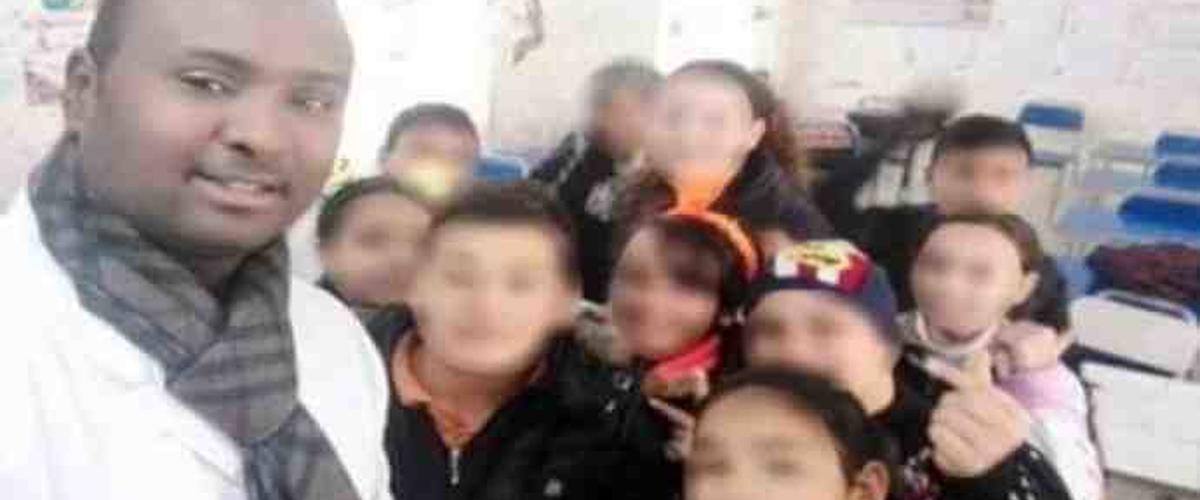 هذا ما تقرر بشان ولية اهانت مدرسا اسمر البشرة في صفاقس..